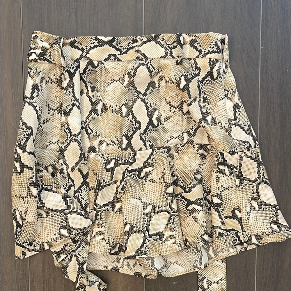 Zara Beige and Black Snake Print Skirt